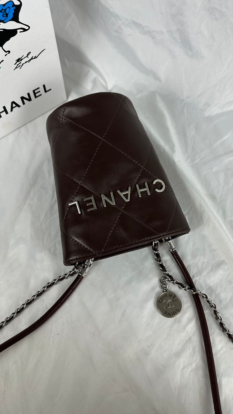 Ch**el bucket bags